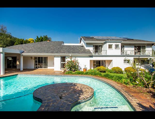 6 BEDROOM FREESTANDING RENTED IN HYDE PARK